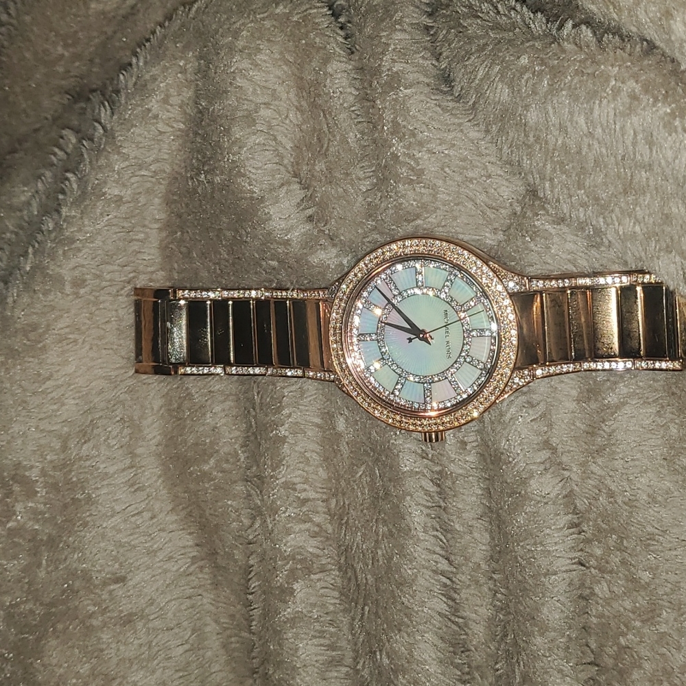 Micheal Kors Rose gold watch